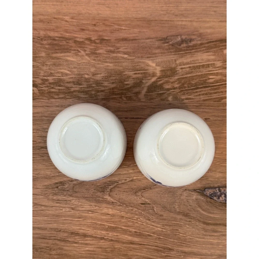 VTG PAIR (2) Lhong‎ Tao Blue and White Blueberry Pattern Porcelain Teacups
